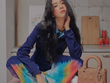 Джису из BLACKPINK продемонстрировала круизную коллекцию Dior 2021 для Harper’s Bazaar