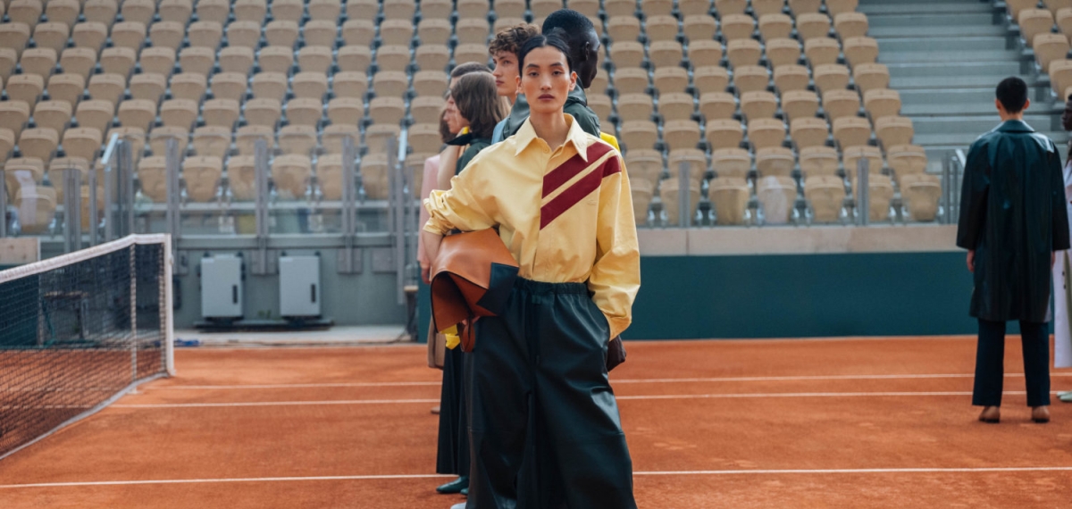 Любовь к моде и теннису: Lacoste провели показ SS20 в комплексе Roland Garros