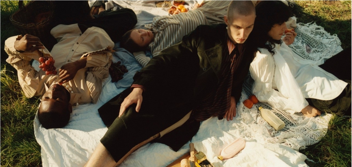 Аристократический пикник: YOOX отмечает 20-летие с эксклюзивной капсулой JW Anderson