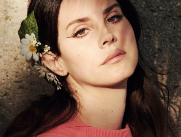 Lana Del Rey презентовала новое видео "White Mustang"