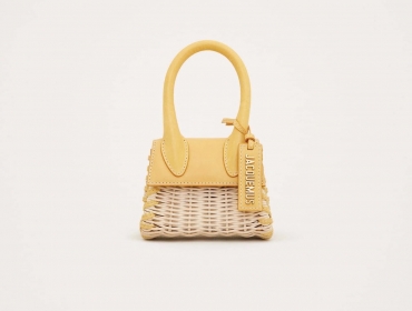 Те самые микро-сумочки: Jacquemus представили самые модные летние аксессуары