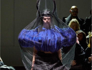 Это надо видеть! Что-то невообразимое творилось на показе COMME des GARÇONS FW20
