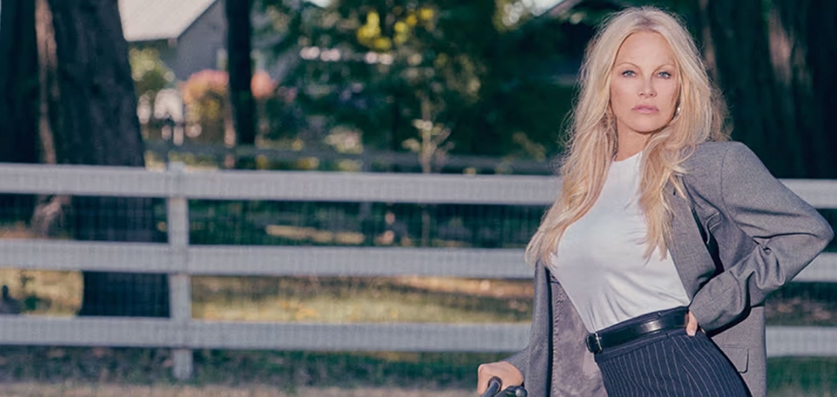 Pamela Anderson очолює домашню колекцію Aritzia осінь 2023