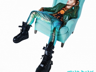 Adam Lambert презентовал новый сингл "Two Fux"