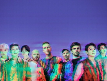 Столкновение поколений: COLDPLAY и BTS выпустили совместный трек