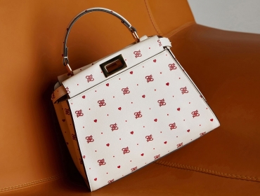 Fendi празднует китайский День святого Валентина с красной тематической капсулой