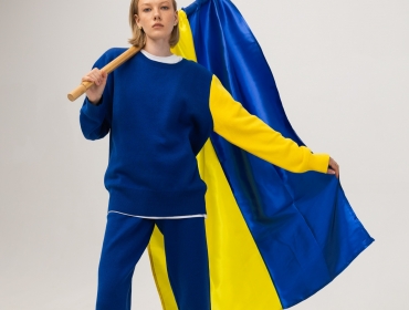 Бренд VIKA ADAMSKAYA випустив патріотичну капсулу BORN IN UKRAINE