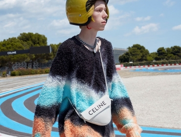 Треугольная сумка CELINE HOMME - новый товар в списке желаний трендсеттеров