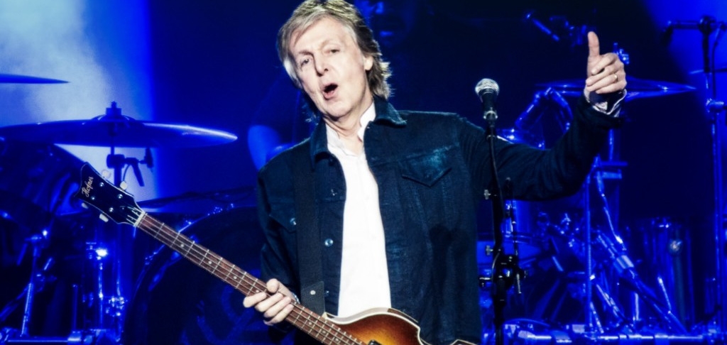 Пол Маккартни выпустил два новых трека и раскрыл секрет успеха The Beatles