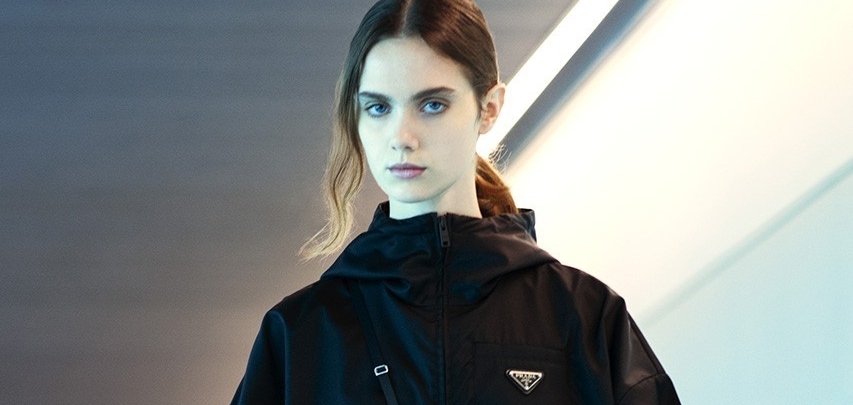 Prada открывают корнер, где будут продавать переработанную одежду Re-Nylon и рассказывать про устойчивость