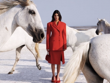 Kendall Jenner в кампанії Stella Mccartney «Зима 23»