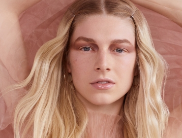 Хантер Шафер — лицо яркой бьюти-коллекции Shiseido Drops