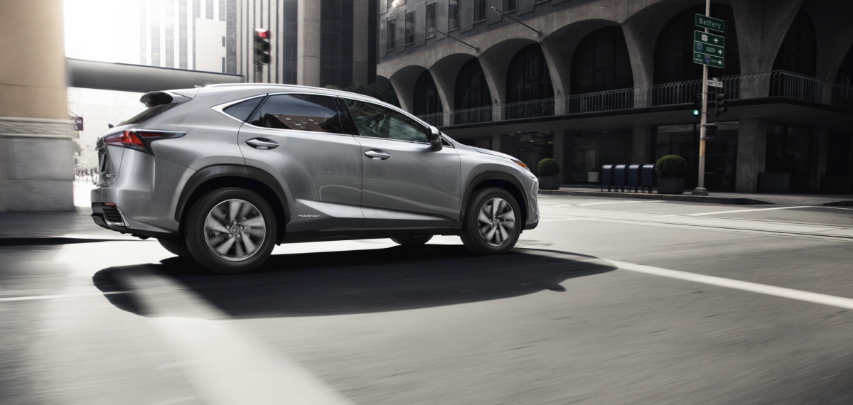 LEXUS NX: ЗАЯВИ О СЕБЕ