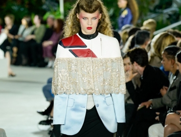 1990-е и кожа на показе Louis Vuitton Cruise 2020