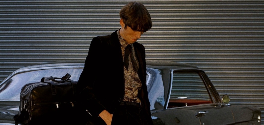 Покинуть город без следов: Saint Laurent представили таинственный кампейн