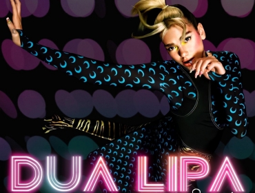 Dua Lipa нарушает законы физики и задорно танцует в радужном клипе Physical