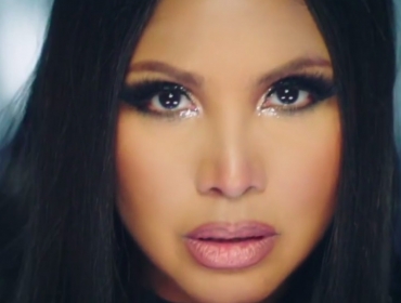 50-летняя Toni Braxton поражает своей внешностью в новом видео "Long As I Live"