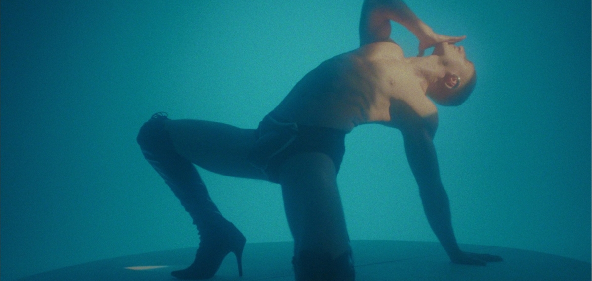 Порочная красота: KAZAKY представили новый клип Fucking Beautiful