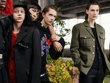 Цветы бетонных джунглей в новой кампания Prada FW19