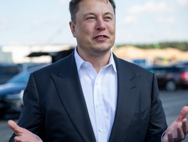 Илон Маск продаст акции Tesla на $6 миллиардов, если это решит проблему мирового голода