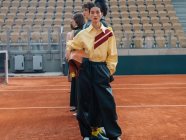 Любовь к моде и теннису: Lacoste провели показ SS20 в комплексе Roland Garros