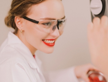 Лили-Роуз Депп представляет последнюю коллекцию губных помад Chanel Beauty
