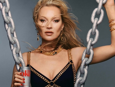 Kate Moss здійснила подорож у 90-ті рекламної кампанії Diet Coca-Cola