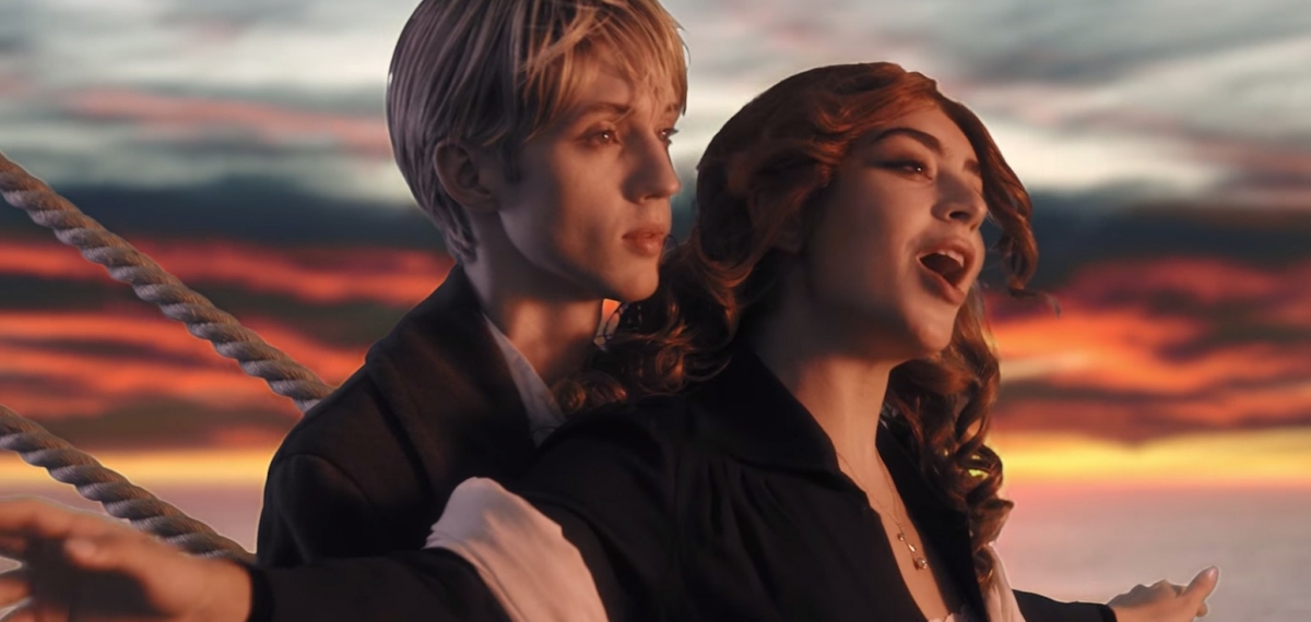 Главные символы 1999 года в новом клипе от Charli XCX и Troye Sivan