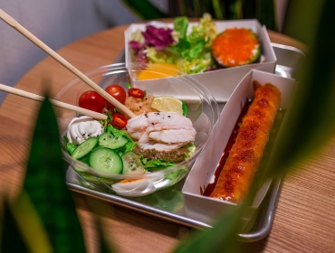 Philadelphia Roll & Bowl: Что вы можете получить за 139 грн в новом ресторане Димы Борисова