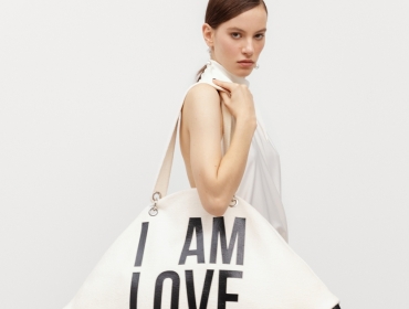 I AM LOVE: Elena Burenina представила капсулу ко Дню влюбленных
