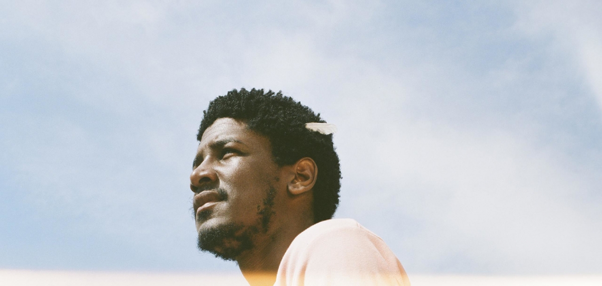Labrinth после работы с Канье Уэстом, Бейонсе и «Эйфорией» представляет собственный новый трек о путешествии к мечте