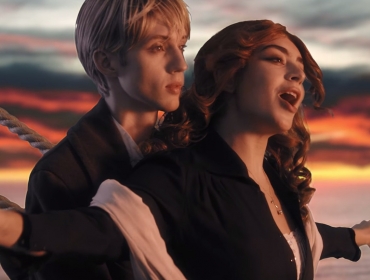 Главные символы 1999 года в новом клипе от Charli XCX и Troye Sivan