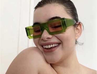 Белла Хадид и Барби Феррейра позировали по FaceTime для создания кампейна Jacquemus