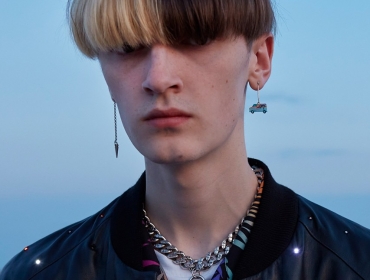 CELINE представили коллекцию HOMME SS21, вдохновившись звёздами TikTok