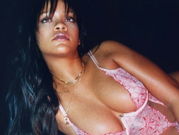 Сексуальность и женственность: Рианна в рекламной кампании белья Savage x Fenty