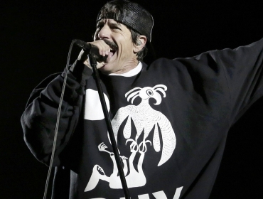 Исторический концерт: Смотрите выступление Red Hot Chili Peppers на фоне египетских пирамид