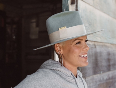 Pink презентовала новый сингл "Whatever You Want"