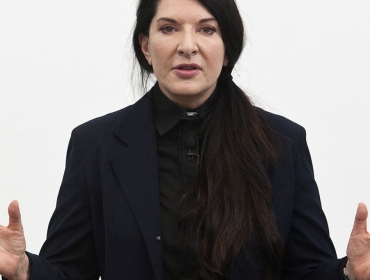 Это нельзя пропустить: Марина Абрамович воссоздаст один из своих наиболее легендарных перформансов