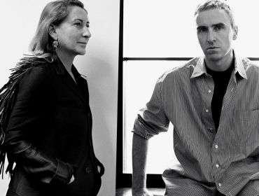 В преддверии самого ожидаемого показа сезона: Prada предлагают задать вопрос Миучче Прада и Рафу Симонсу