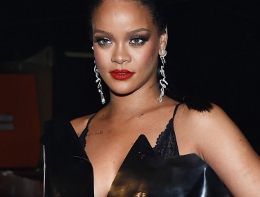 Рианна и LVMH заморозили бренд Fenty. Узнайте подробности