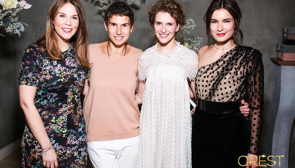COSMОPOLITAN Bride To Be Party