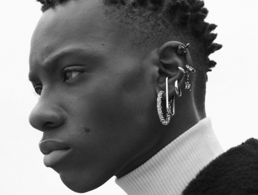 Серьги и костюмы: Лукбук мужской коллекции осень-зима 2019 от Alexander McQueen