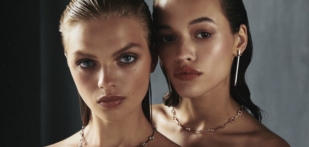 Чистота линий в новом кампейне ZAHA COLLECTION ювелирного бренда ANNA ANDRES JEWELRY
