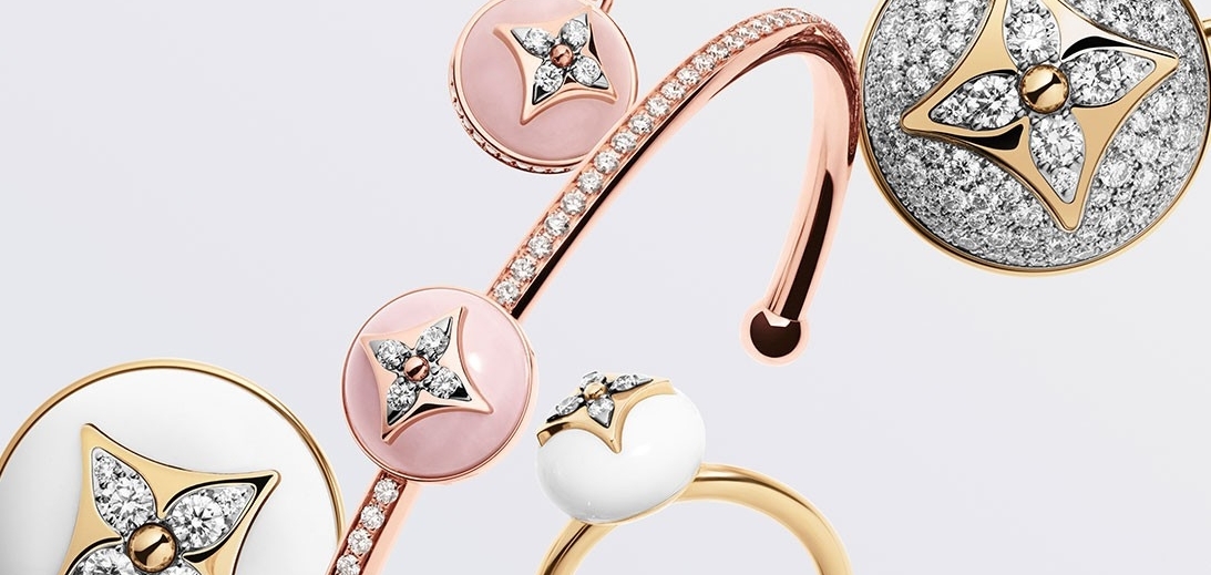 Цветы-монограммы LOUIS VUITTON в новой коллекции украшений 